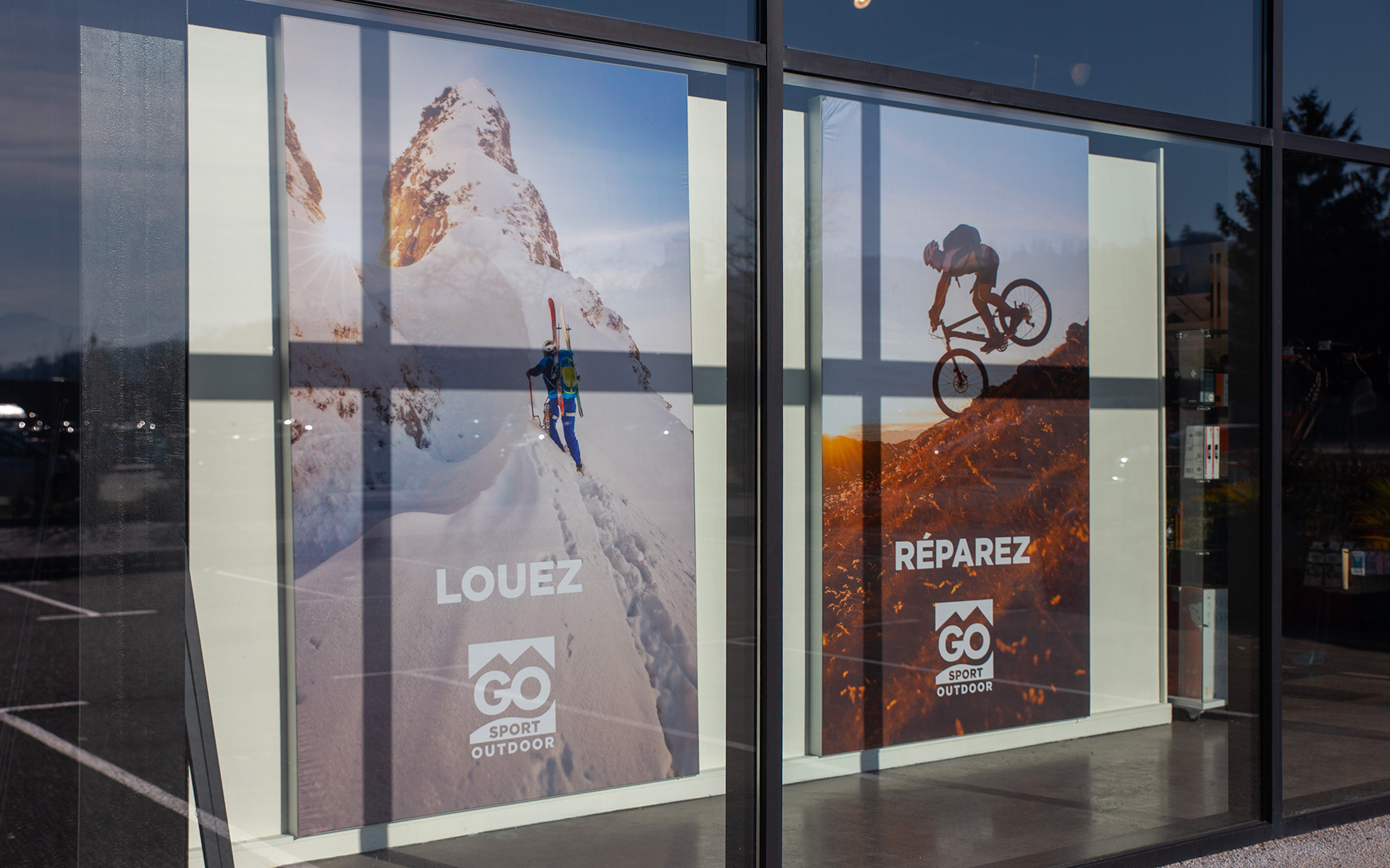 GO Sport Outdoor Chambéry - Vitrines pour le magasin - Anne-Sophie Massip Graphiste Freelance à Annecy