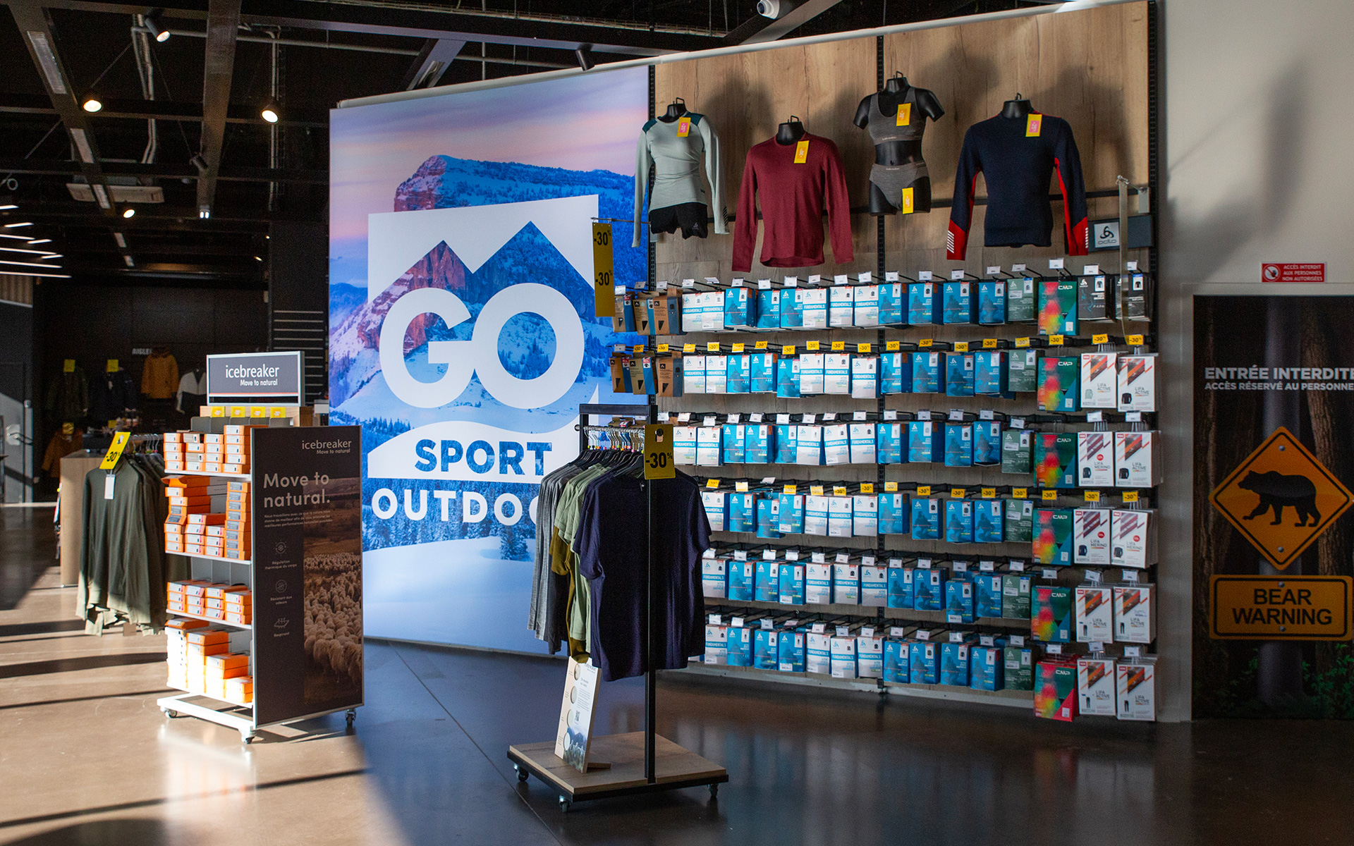 GO Sport Outdoor Chambéry - Supports de communication pour le magasin - Anne-Sophie Massip Graphiste Freelance à Annecy